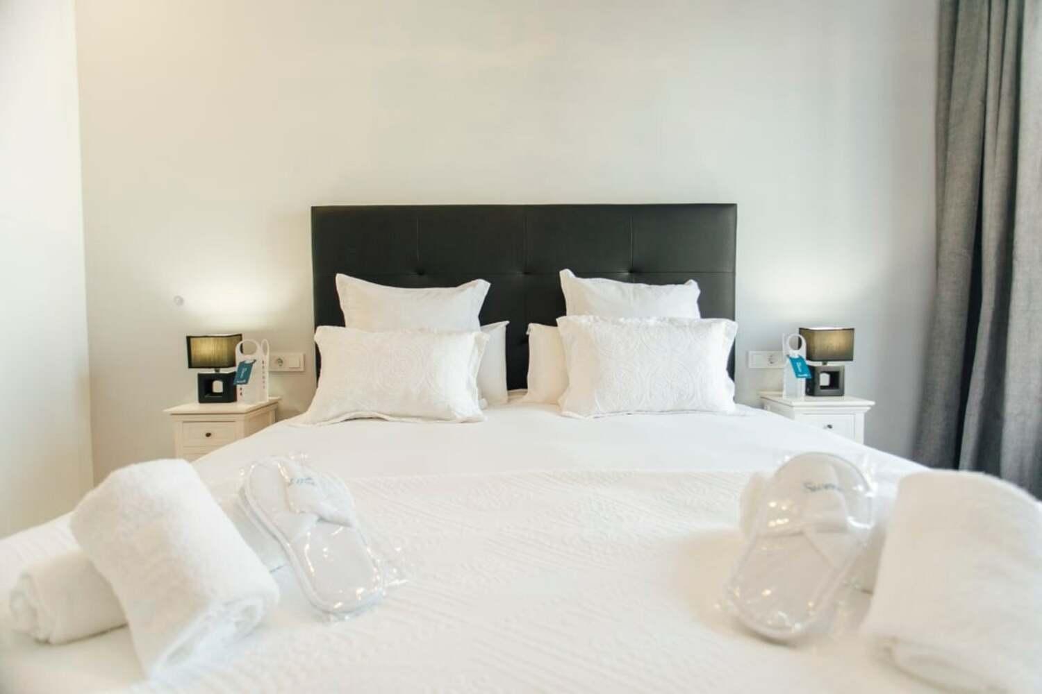 Modern And Luxurious -3 Bdr 2bth- Pastor Y Landero * Sewilla