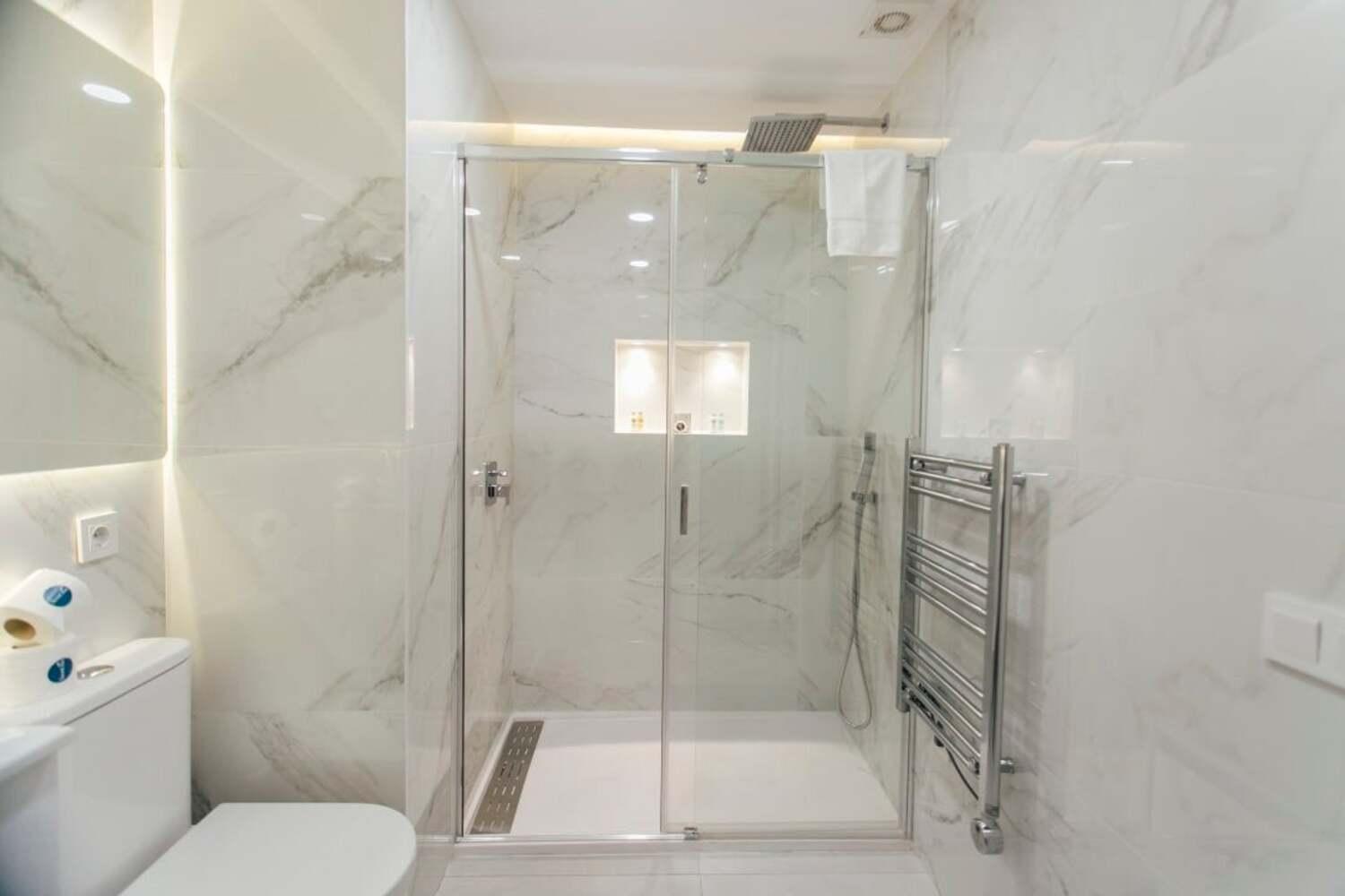 Apartament Modern And Luxurious -3 Bdr 2bth- Pastor Y Landero